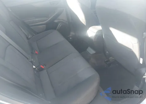 2018 Subaru Impreza 2.0I Premium from USA, damaged, VIN 4S3GKAD64J3600582